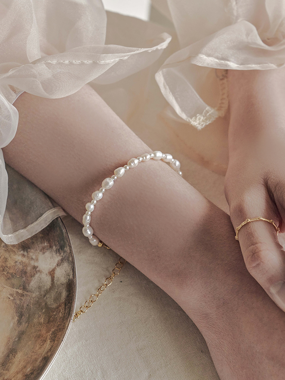 [B급][샤이니 키 온유 착용] evelyn pearl bracelet